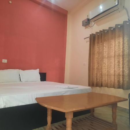 ורנאסי Sky Inn Paying Guest House מראה חיצוני תמונה
