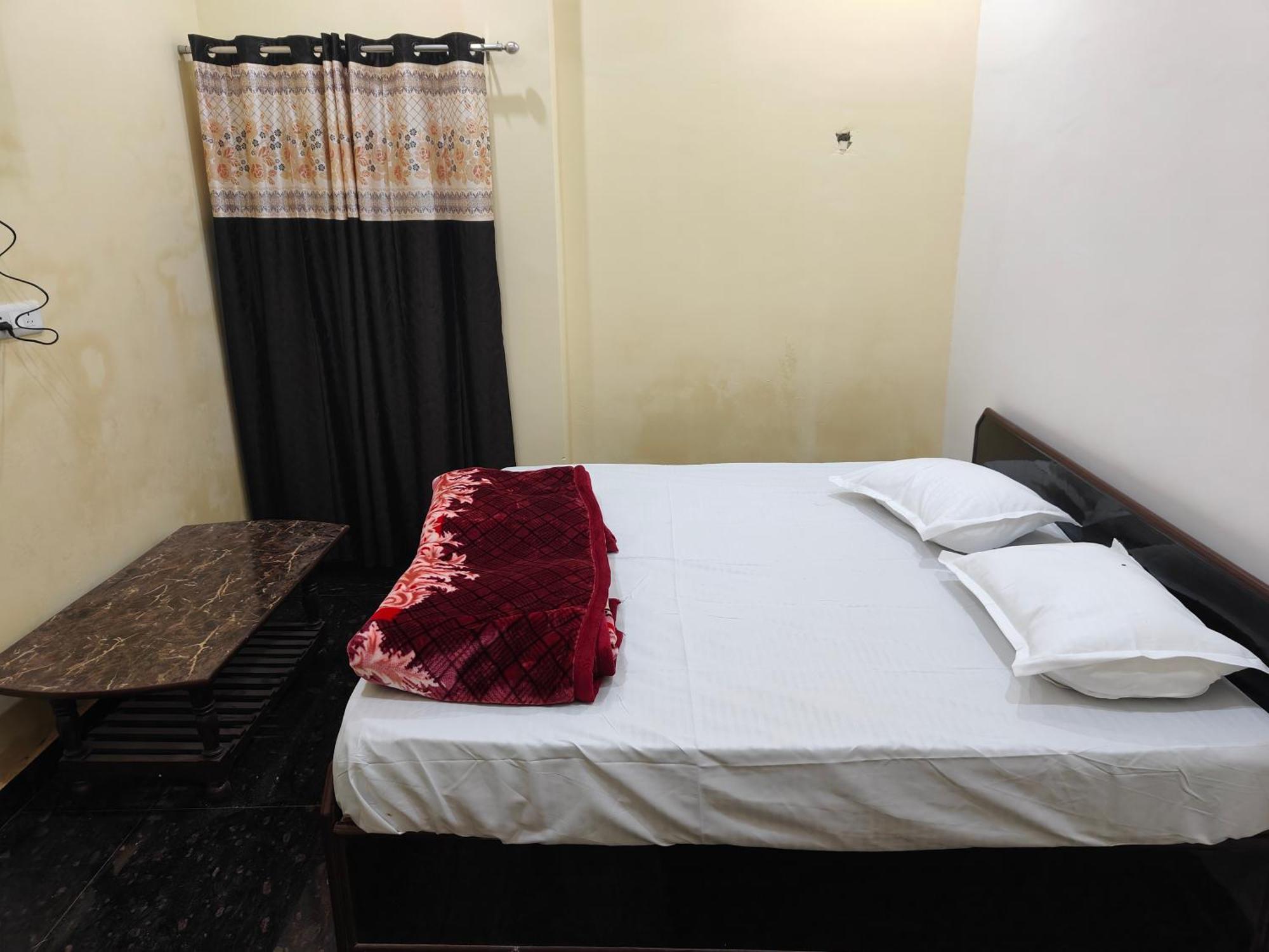 ורנאסי Sky Inn Paying Guest House מראה חיצוני תמונה