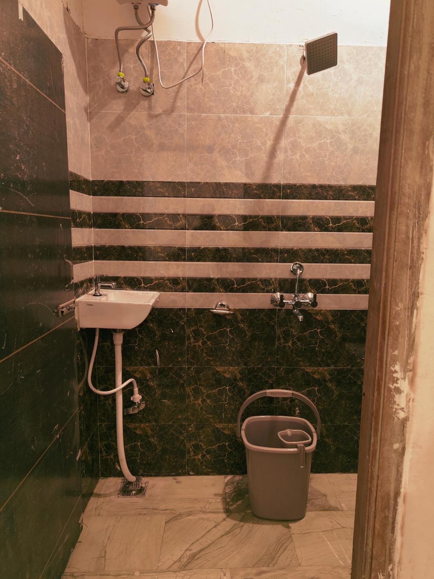 ורנאסי Sky Inn Paying Guest House מראה חיצוני תמונה