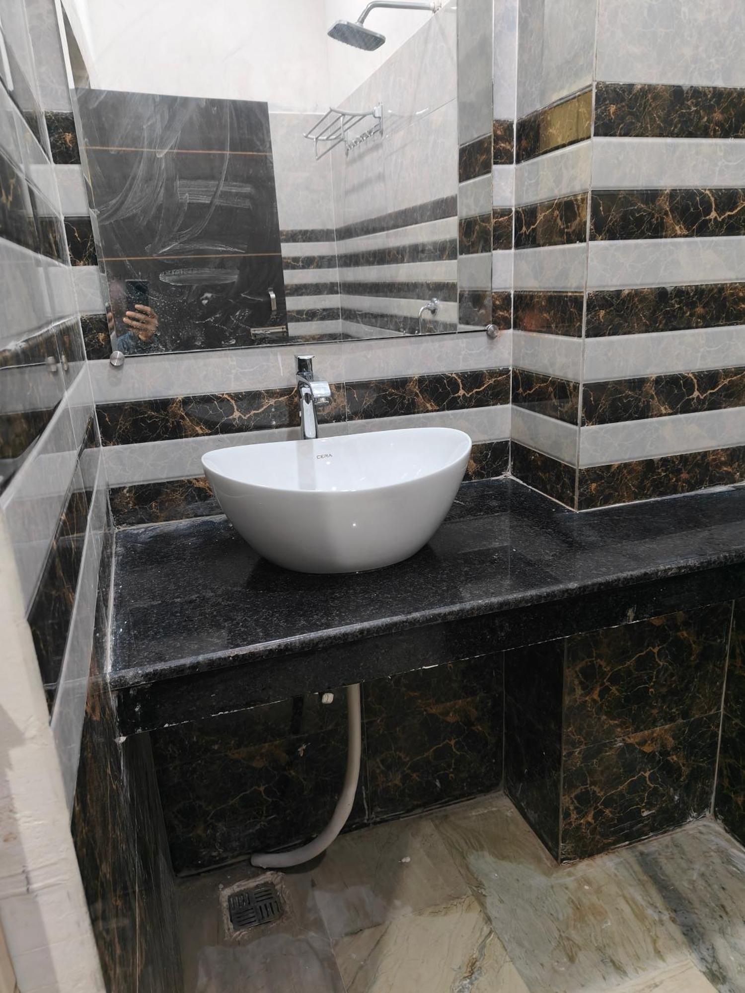 ורנאסי Sky Inn Paying Guest House מראה חיצוני תמונה